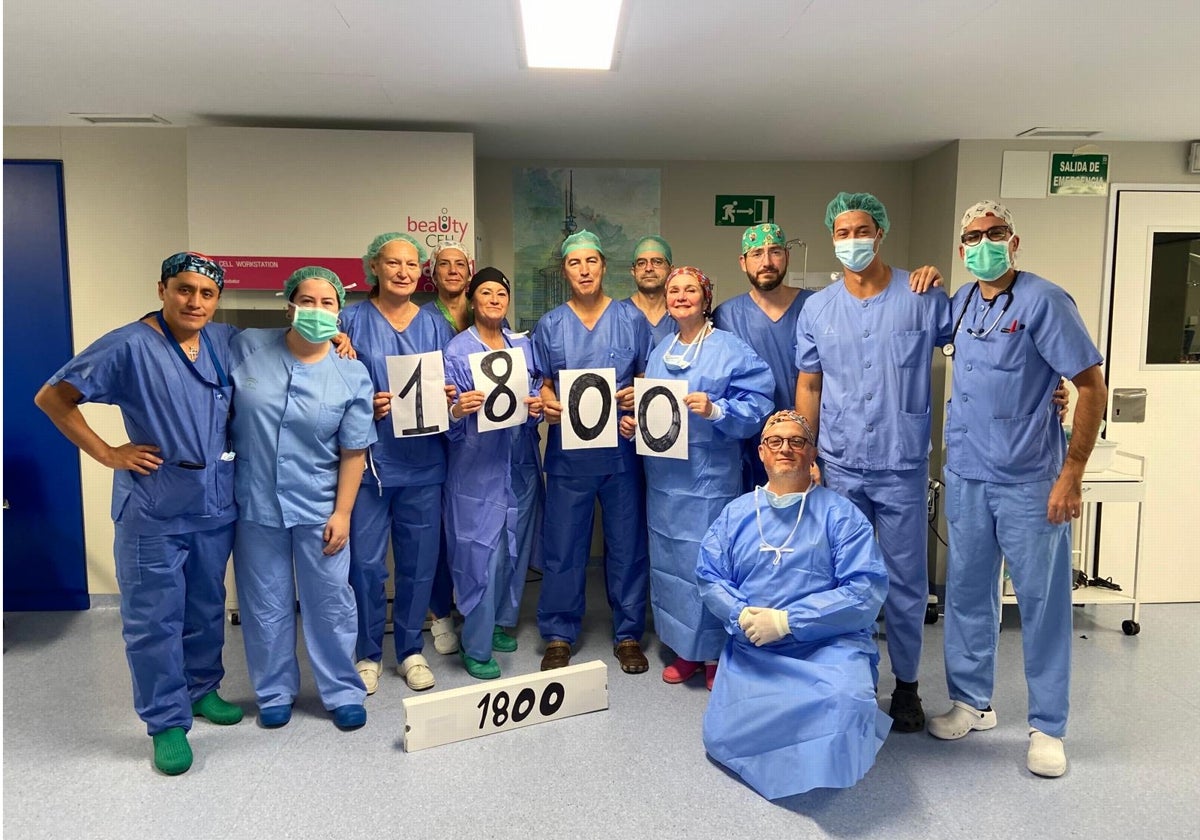 Imagen del equipo del Virgen del Rocío que realizó el trasplante 1.800 del hospital sevillano