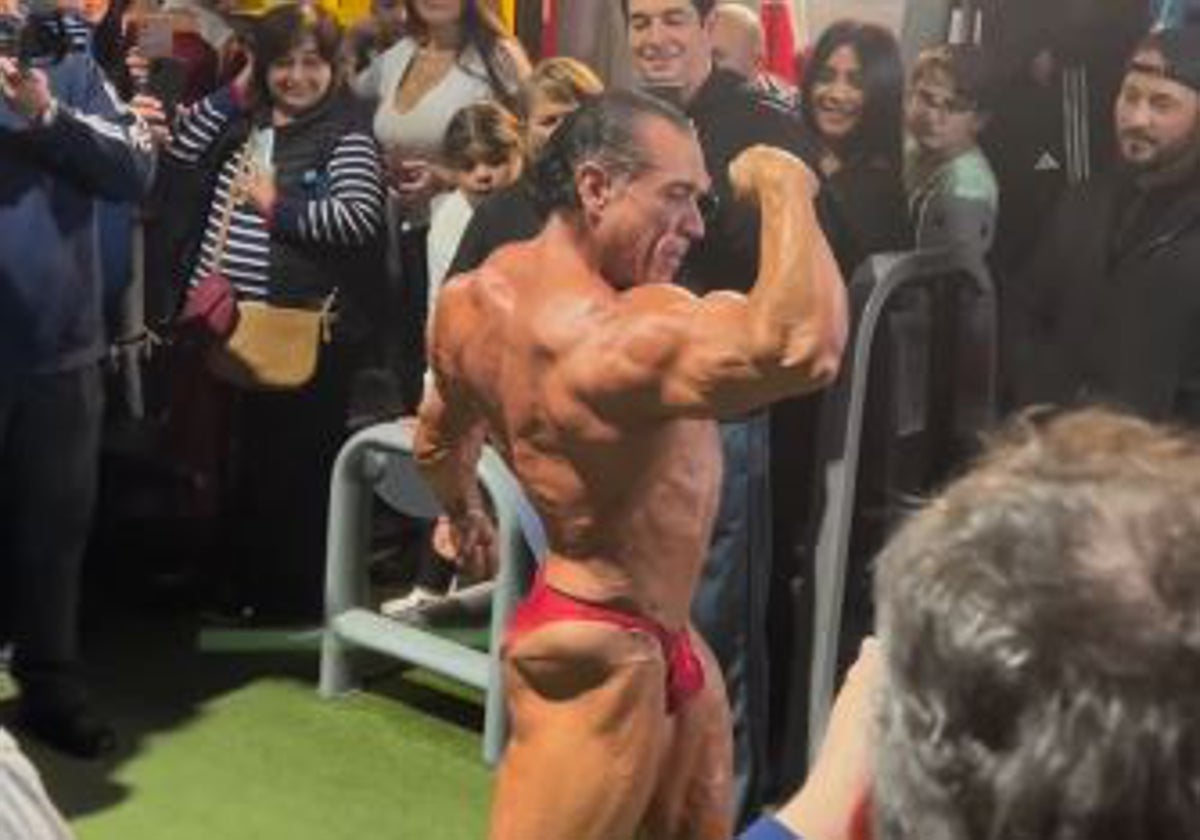 Carlos Cabello, durante la exhibición de culturismo