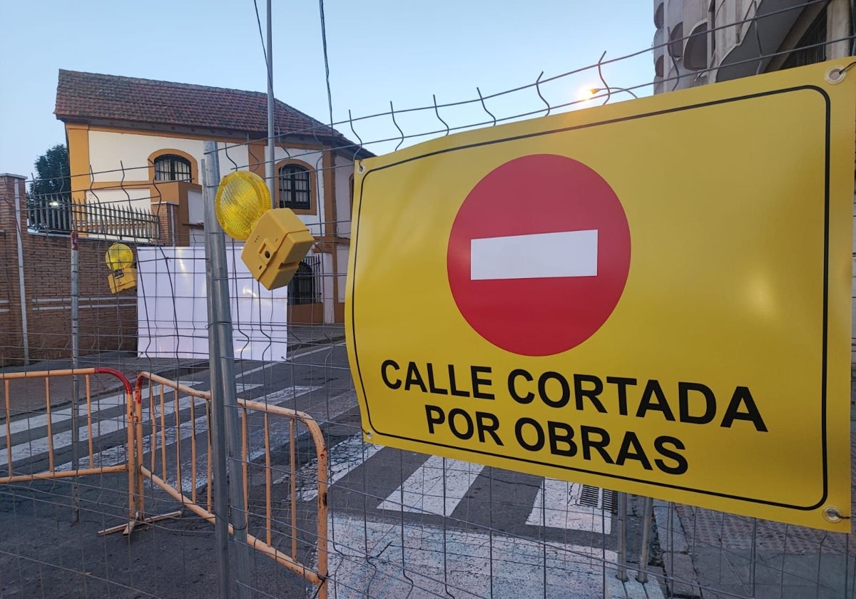 Corte en la calle Juan Sebastián Elcano