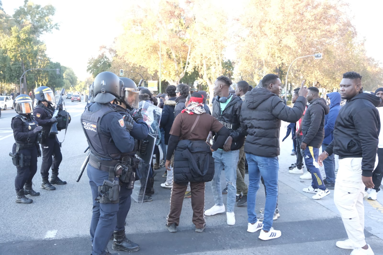 Manifestación por la muerte del mantero fallecido este domingo tras caer al río 