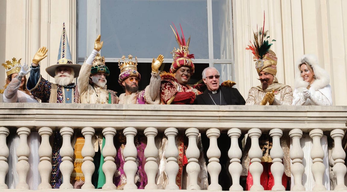 Primeros momentos de la Cabalgata de Reyes Magos de Sevilla 