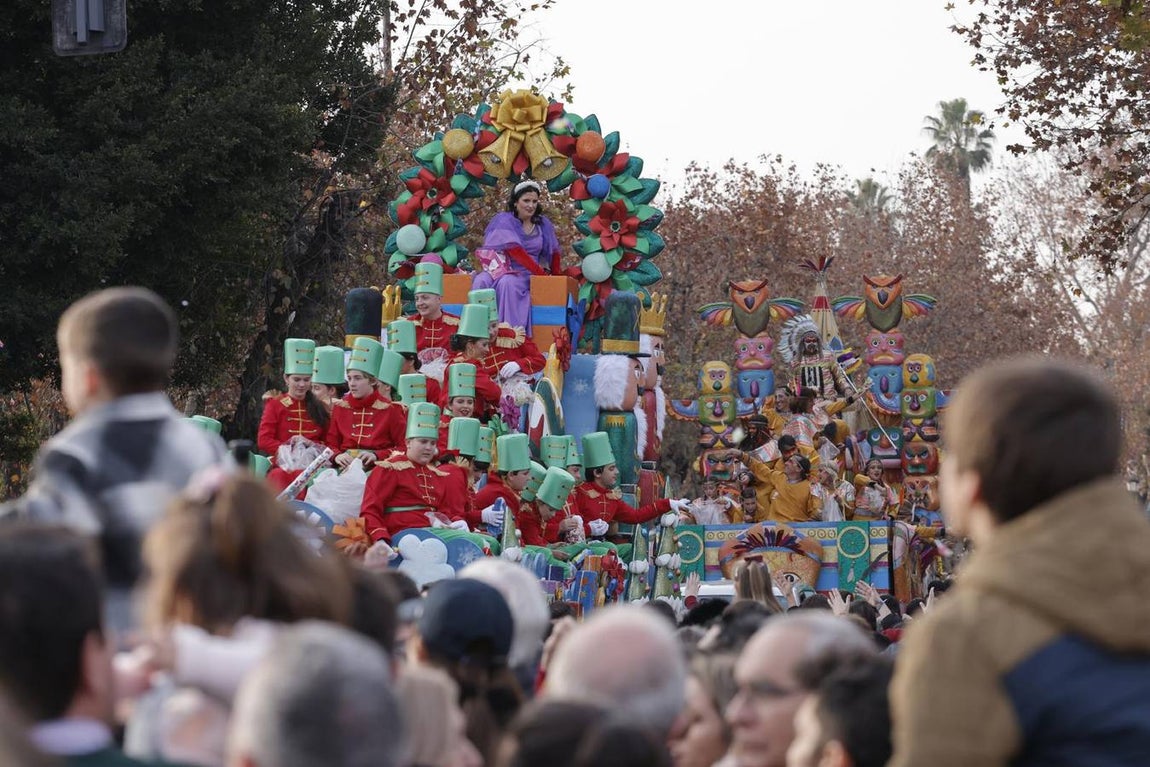 Primeros momentos de la Cabalgata de Reyes Magos de Sevilla 