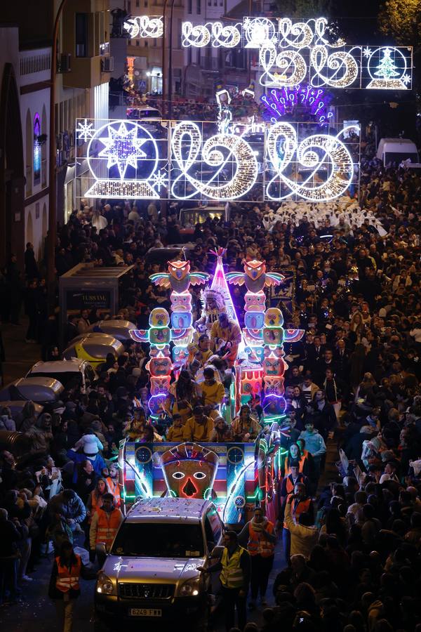 Cabalgata de los Reyes Magos a su paso por Triana