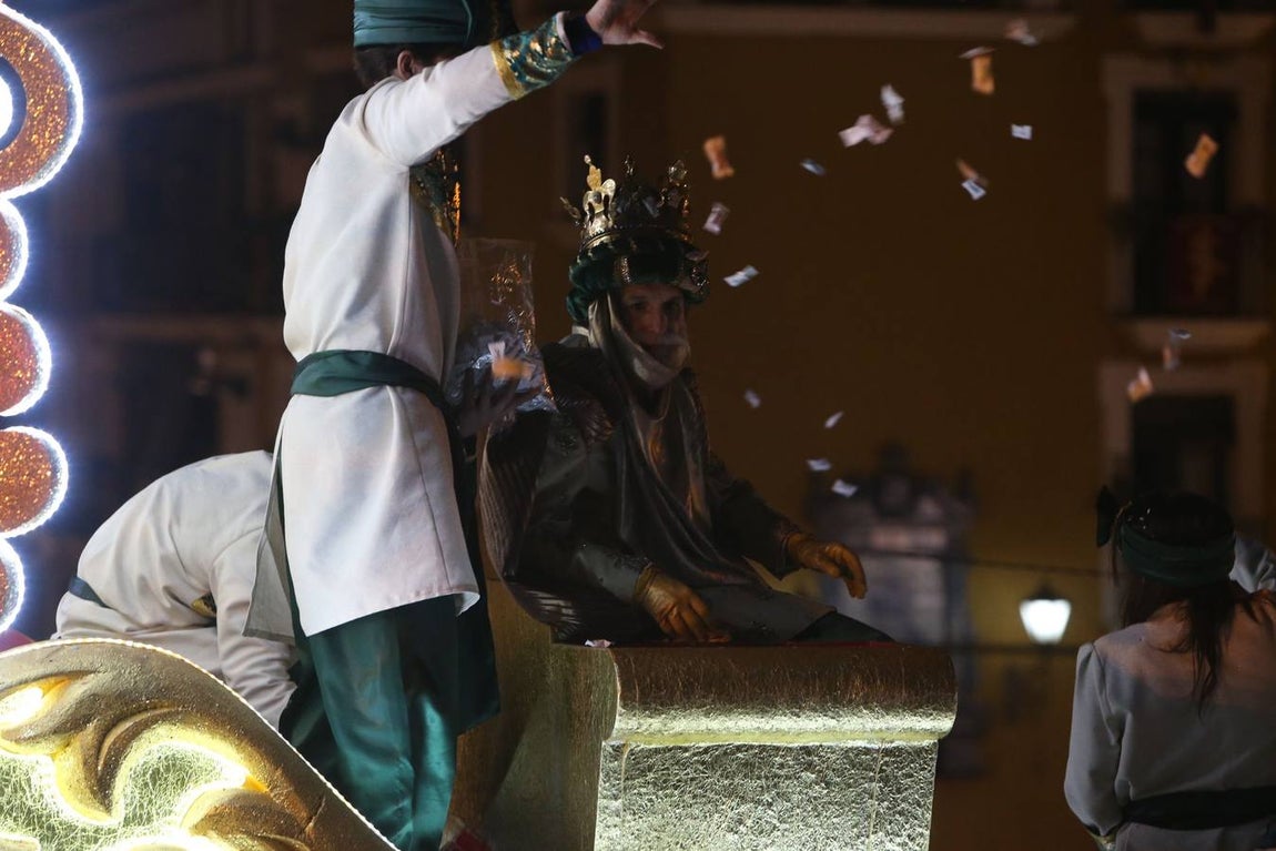 Cabalgata de los Reyes Magos a su paso por Triana