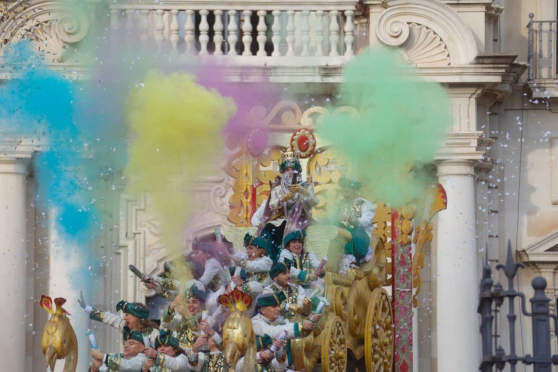 Primeros momentos de la Cabalgata de Reyes Magos de Sevilla