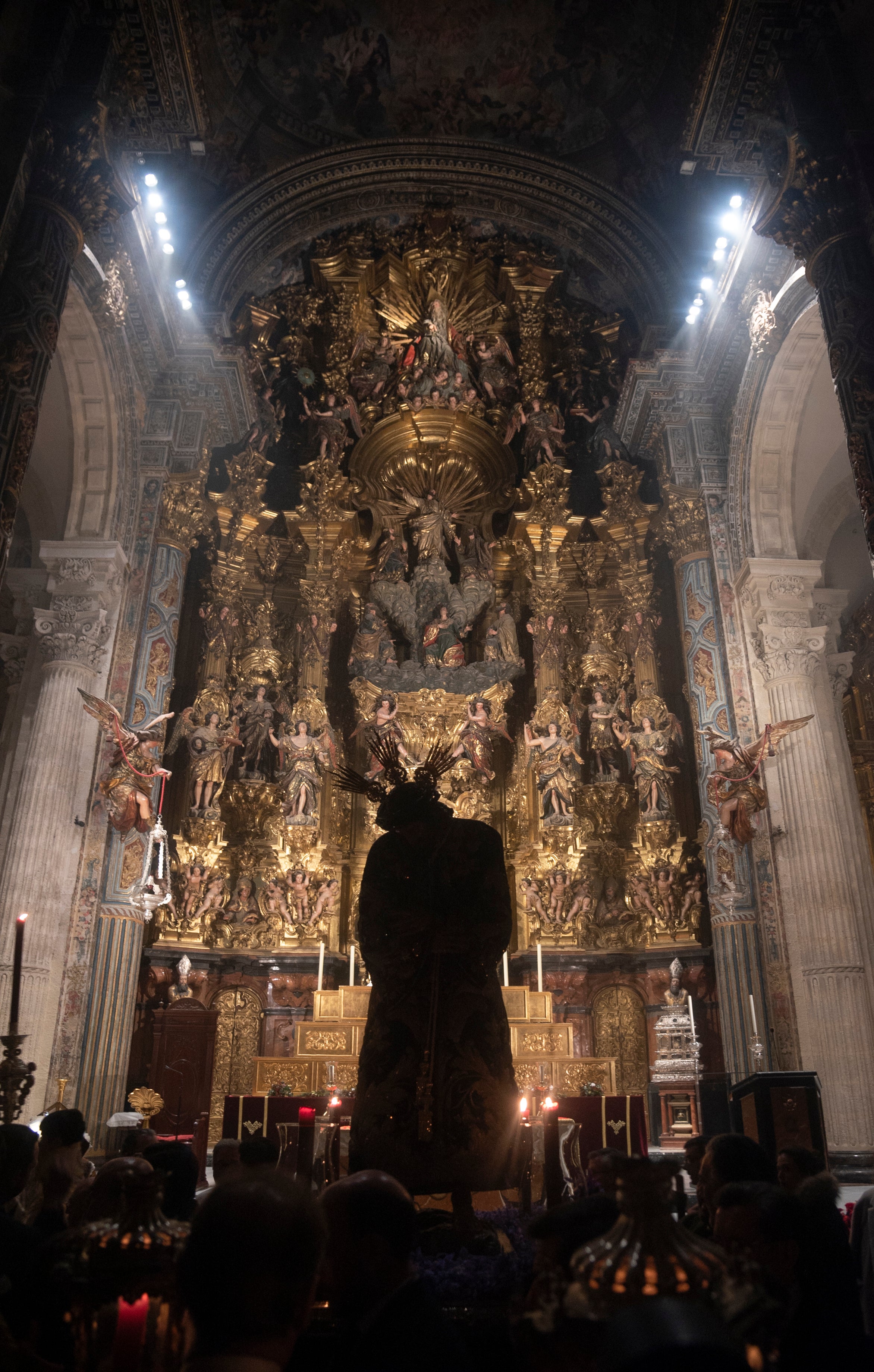 El traslado del Señor de Pasión, en imágenes