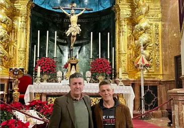 Alejandro Sanz visita al Cachorro: «Gracias a la hermandad más bonita del mundo»