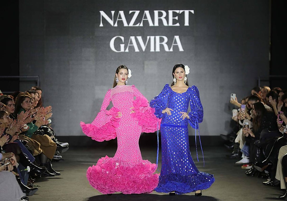 Dos coloridos trajes de flamenca de la colección de Nazaret Gavira