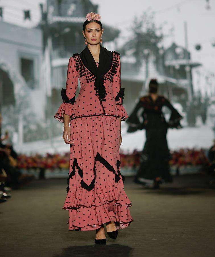 Gran variedad de colores en los trajes de Carmina, Lucía Márquez y Sueños de Abril 