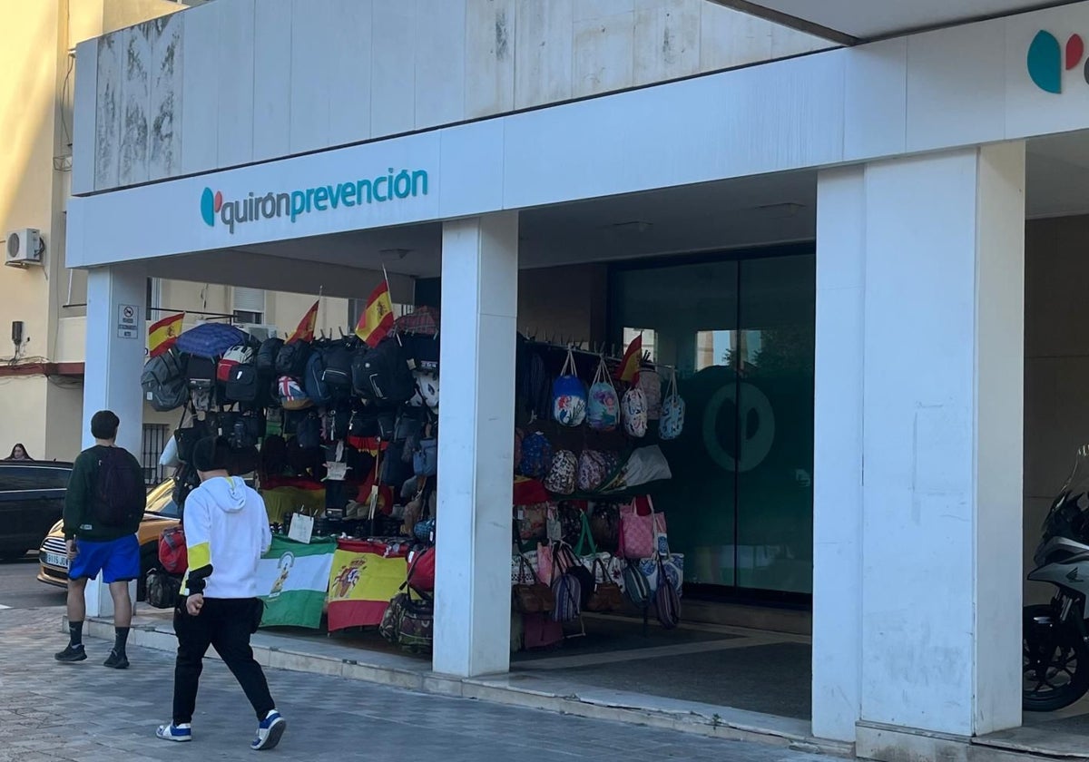 El puesto Jimmy en la esquina de López de Gomara con República Argentina