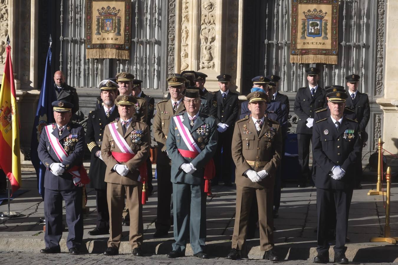 La plaza de San Francisco ha sido el escenario del aniversario de la Policía Nacional en Sevilla