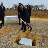 Juanma Moreno inaugura las obras de la primera promoción de vivienda pública en Utrera en 16 años