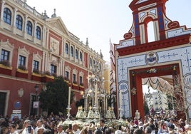 Eduardo Bejarano: «La parihuela de la Custodia será similar a la de la Virgen de los Reyes»