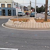 Una rotonda se convierte en una trampa para los conductores de Utrera