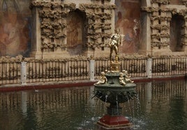 El estanque del Mercurio del Alcázar de Sevilla recupera su esplendor