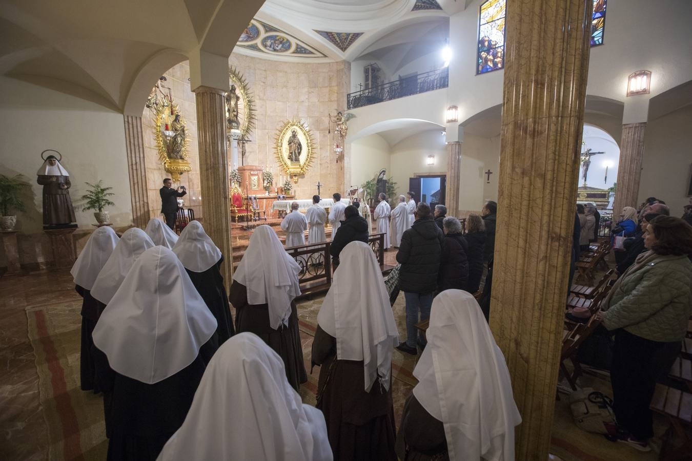 Comienzo del año jubilar de las Hermanas de la Cruz con una misma presidida por el arzobispo de Sevilla