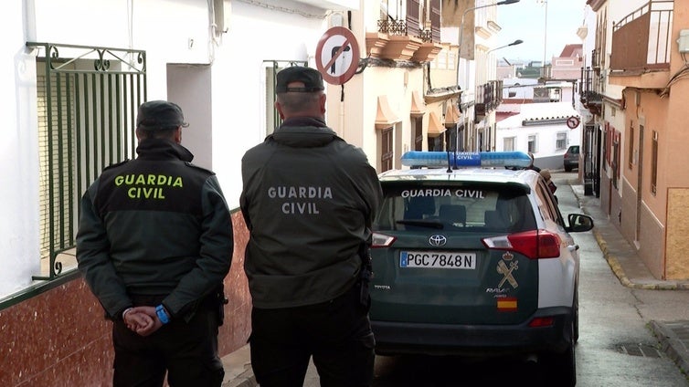 Miedo entre los vecinos de las Cabezas de San Juan tras el asesinato de una anciana en su casa