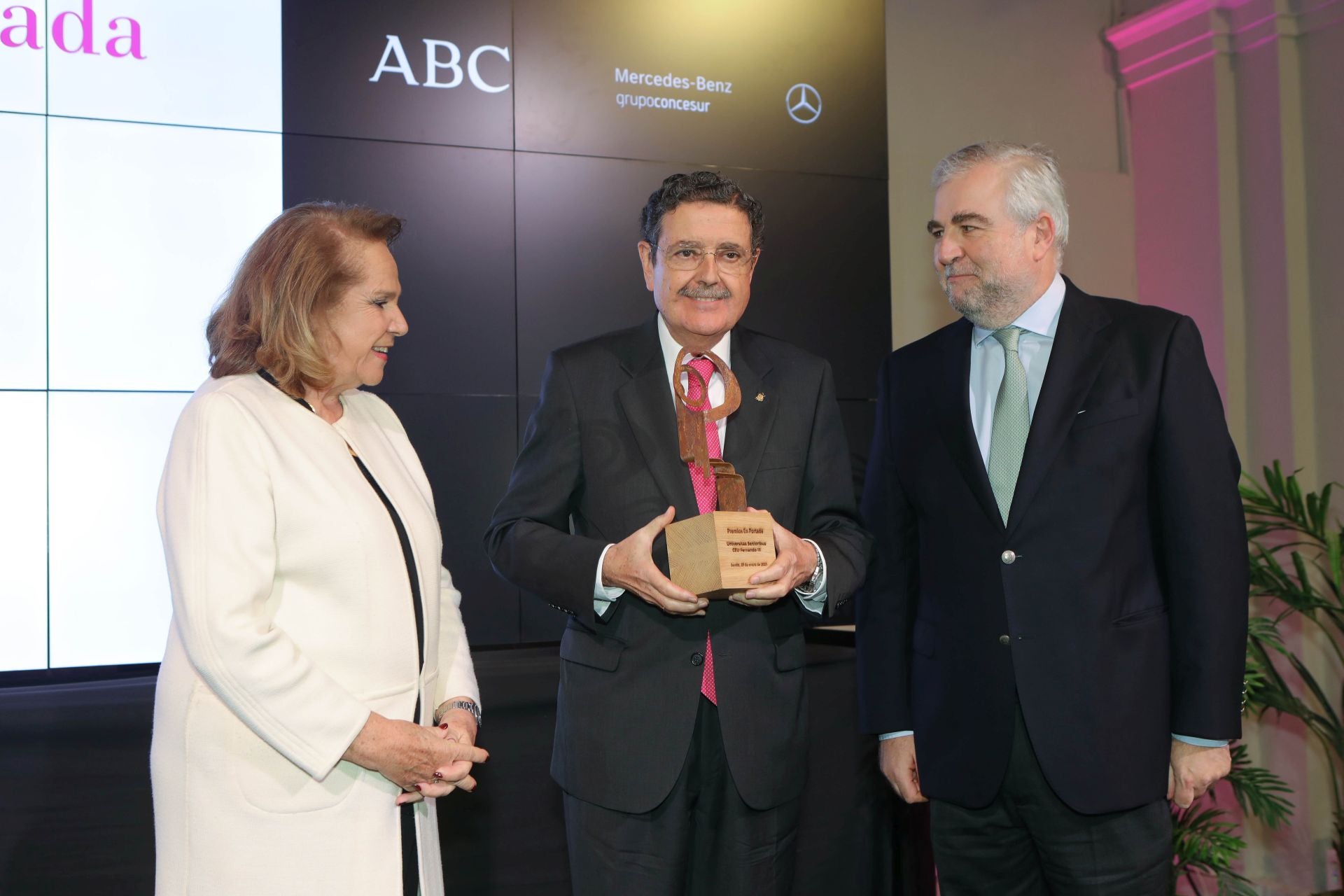 Concha Yoldi, José Alberto Parejo y César Hornero