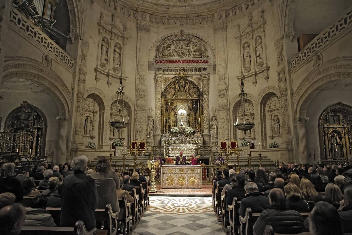 La familia Jiménez-Becerril ha estado acompañada en todo momento por representantes del Ayuntamiento de Sevilla