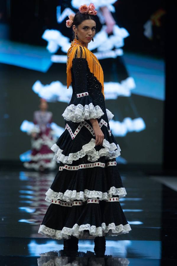 La firma Miabril presenta a una mujer muy flamenca en el Simof 2025