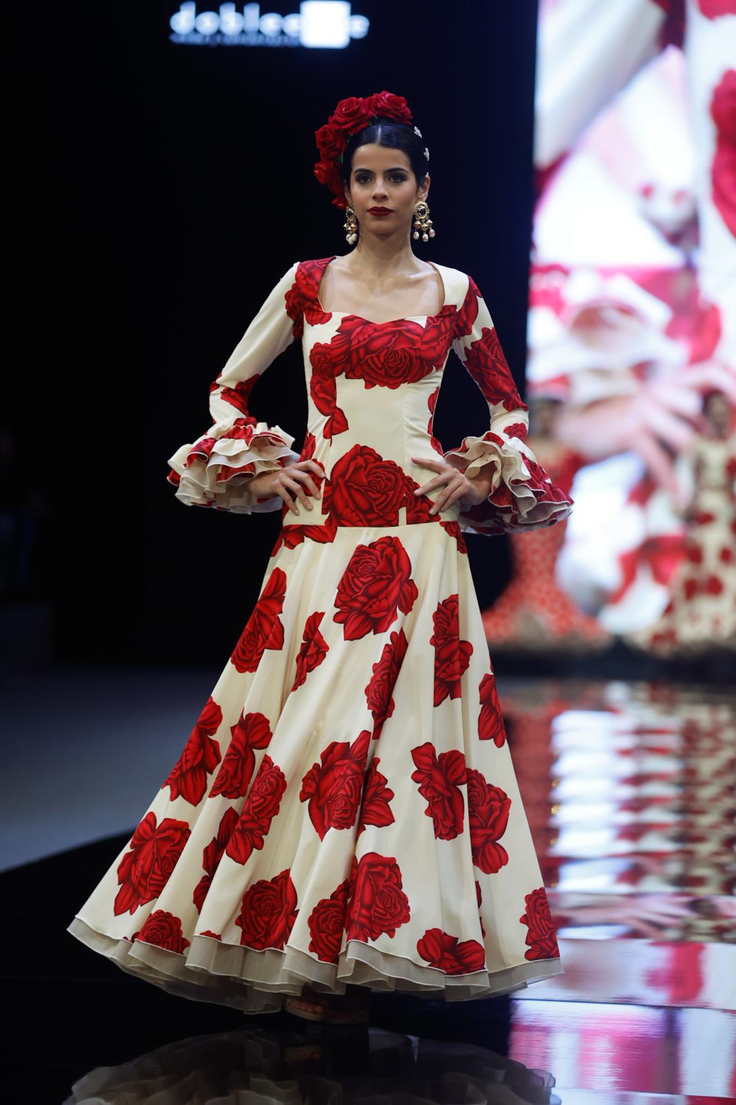 Detalle del desfile del Certamen de jóvenes diseñadores en SIMOF 2025