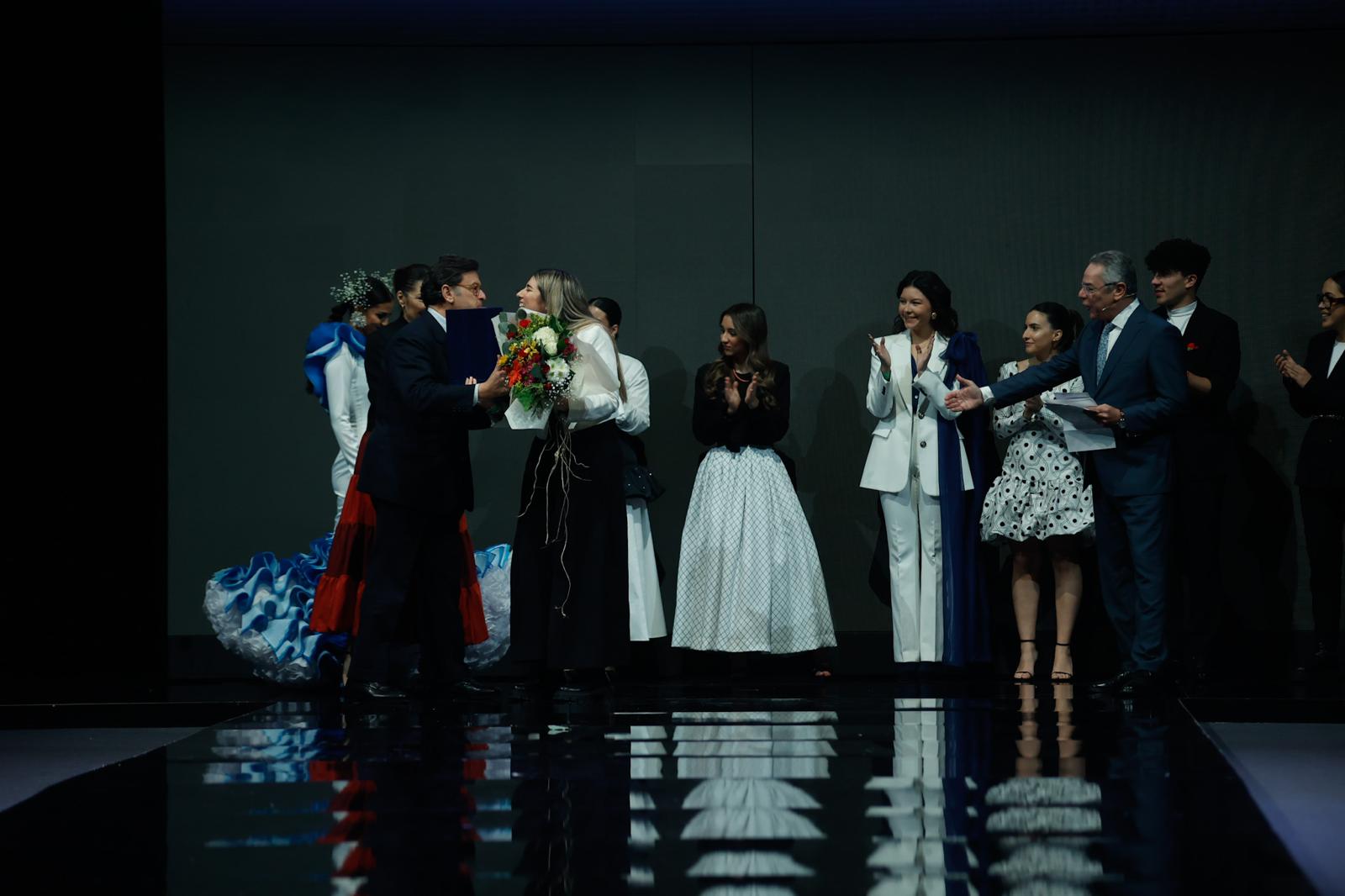 Detalle del desfile del Certamen de jóvenes diseñadores en SIMOF 2025