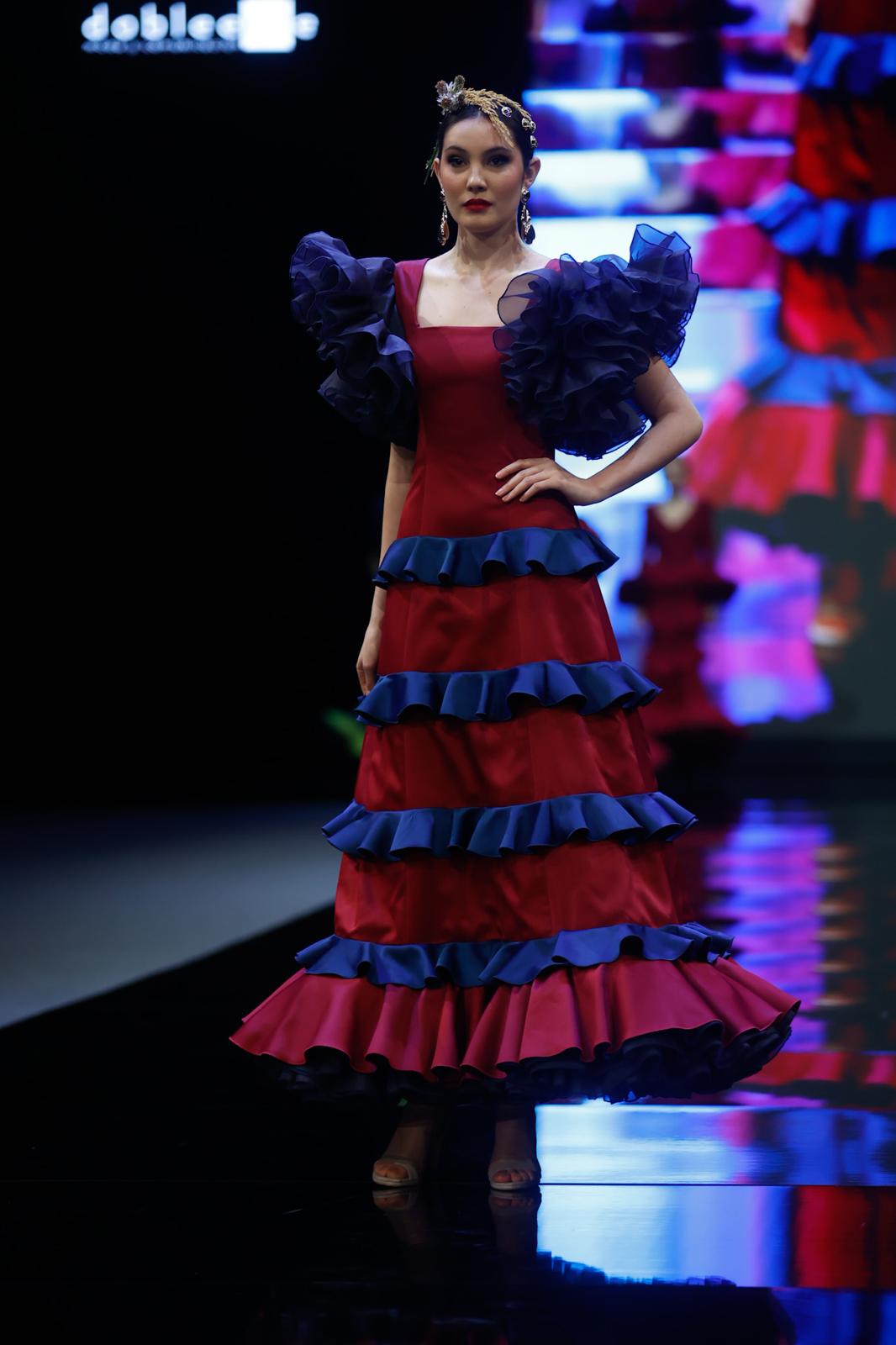 Detalle del desfile del Certamen de jóvenes diseñadores en SIMOF 2025