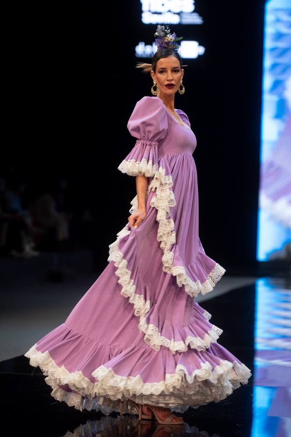 Detalles del desfile del diseñador Alonso Cózar en SIMOF 2025