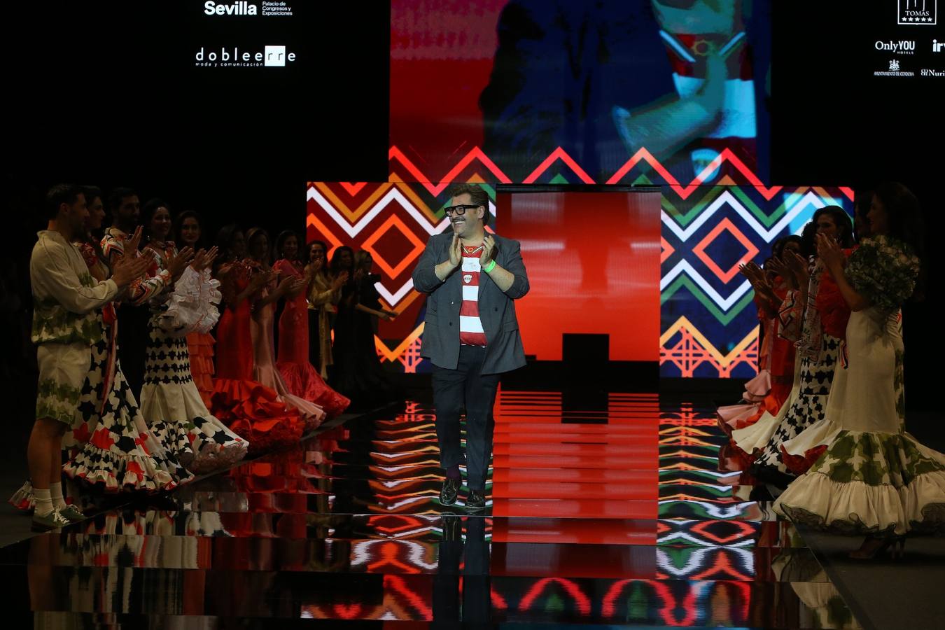 Detalles del desfile del diseñador Antonio Gutiérrez en SIMOF 2025