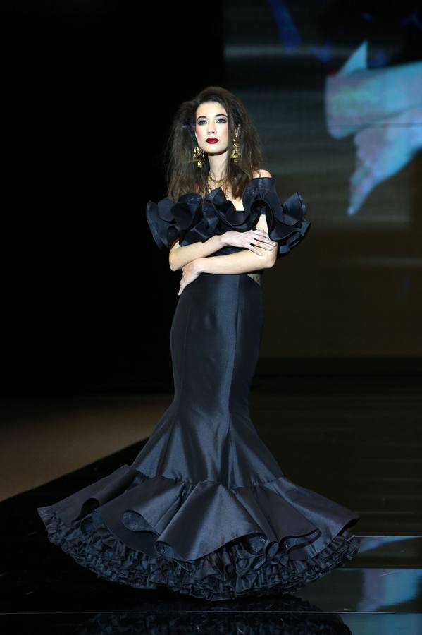 Detalles del desfile del diseñador Antonio Gutiérrez en SIMOF 2025