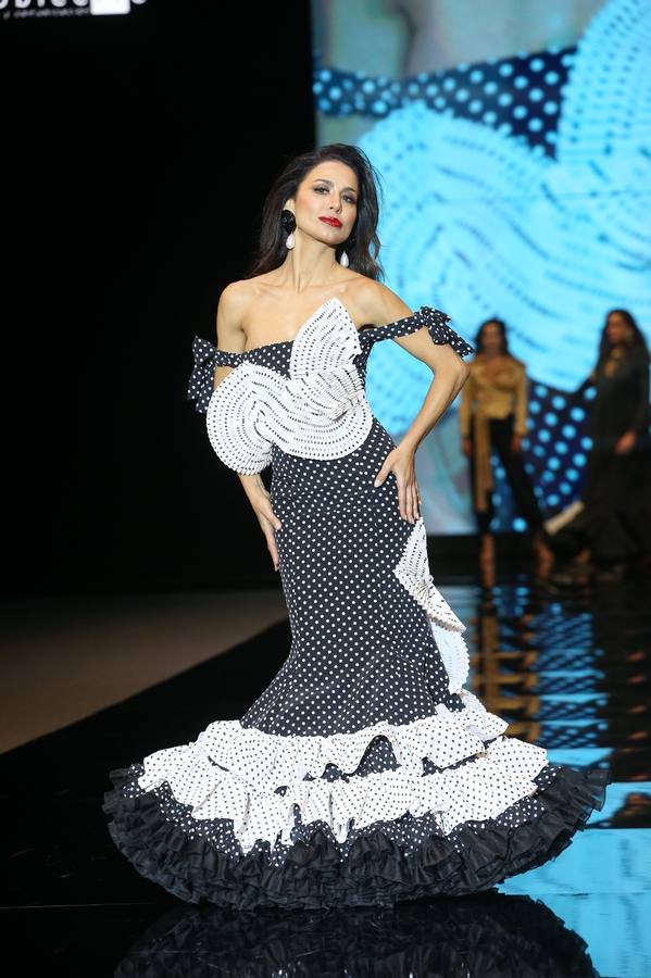 Detalles del desfile del diseñador Antonio Gutiérrez en SIMOF 2025