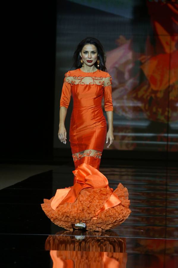 Detalles del desfile del diseñador Antonio Gutiérrez en SIMOF 2025