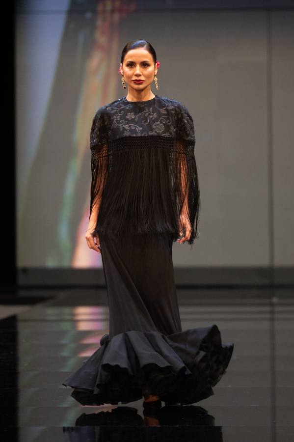 Detalles del desfile del diseñador Guillermo Peralta en SIMOF 2025