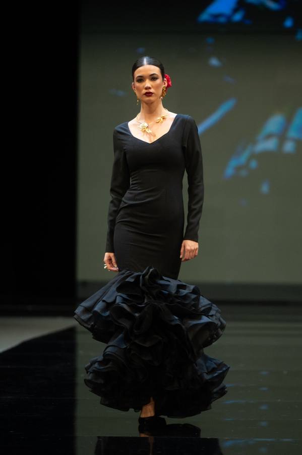 Detalles del desfile del diseñador Guillermo Peralta en SIMOF 2025