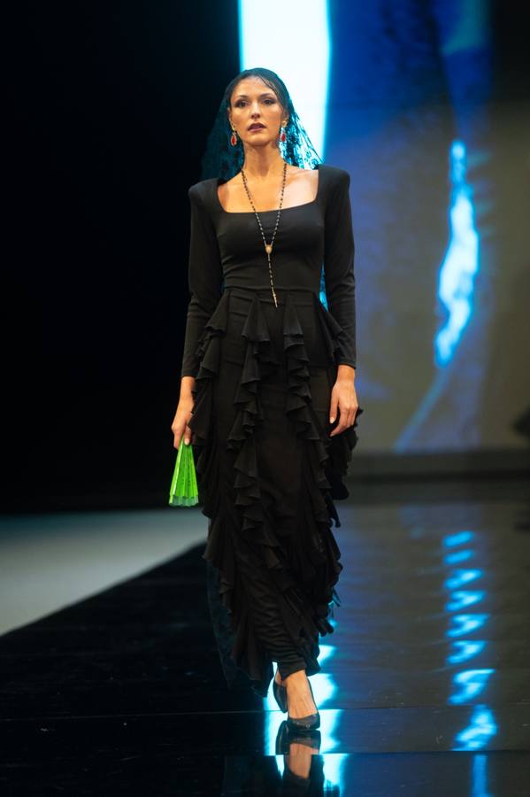 Detalles del desfile del diseñador Guillermo Peralta en SIMOF 2025