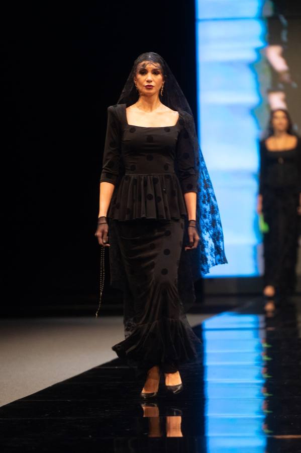 Detalles del desfile del diseñador Guillermo Peralta en SIMOF 2025