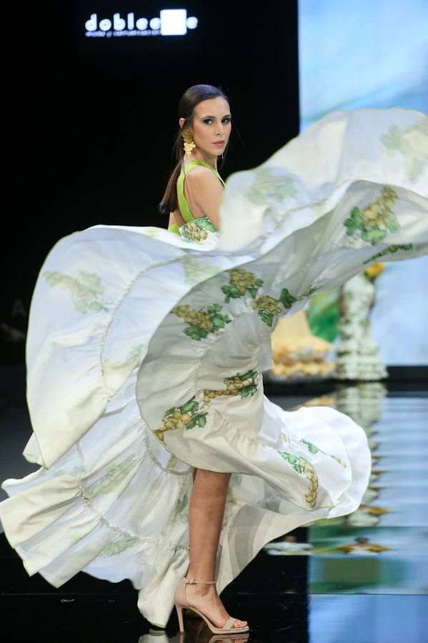 Detalles del desfile del diseñador José Raposo en SIMOF 2025