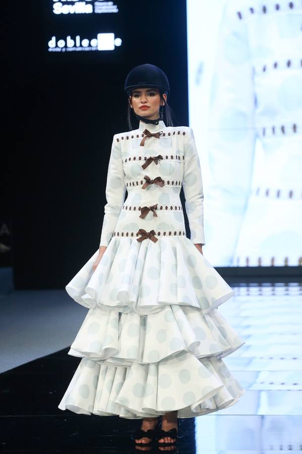 Detalles del desfile del diseñador José Raposo en SIMOF 2025