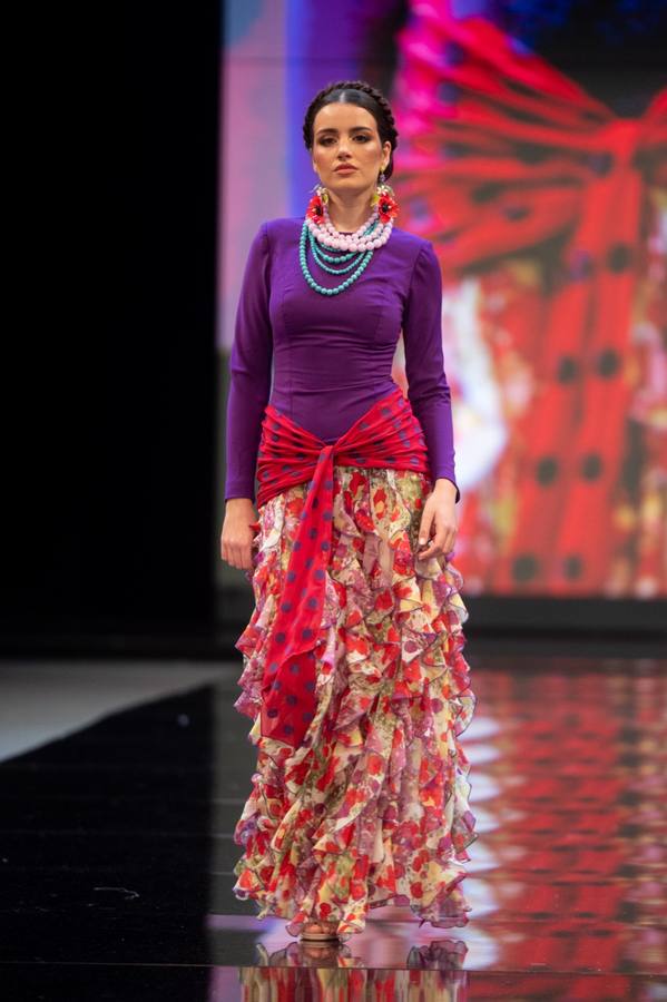 Detalles del desfile del diseñador Luis Fernández en SIMOF 2025