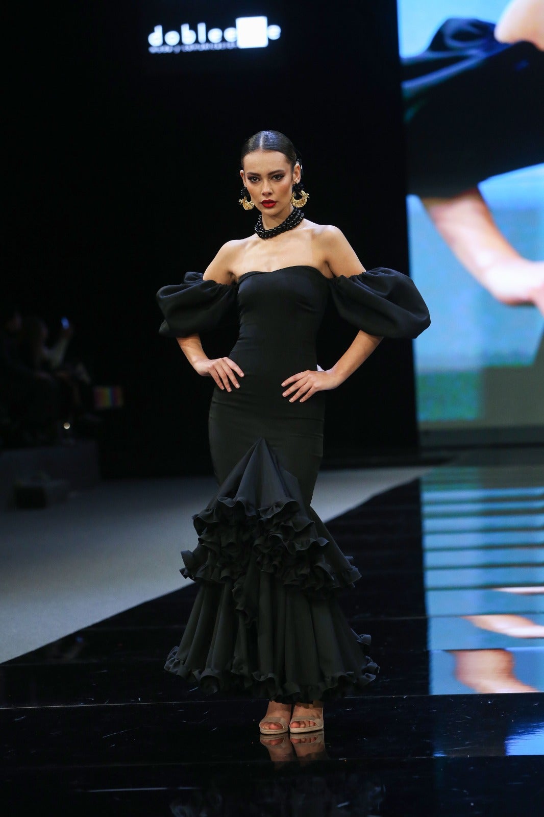 El desfile de Rosa Pedroche en SIMOF 2025, en imágenes