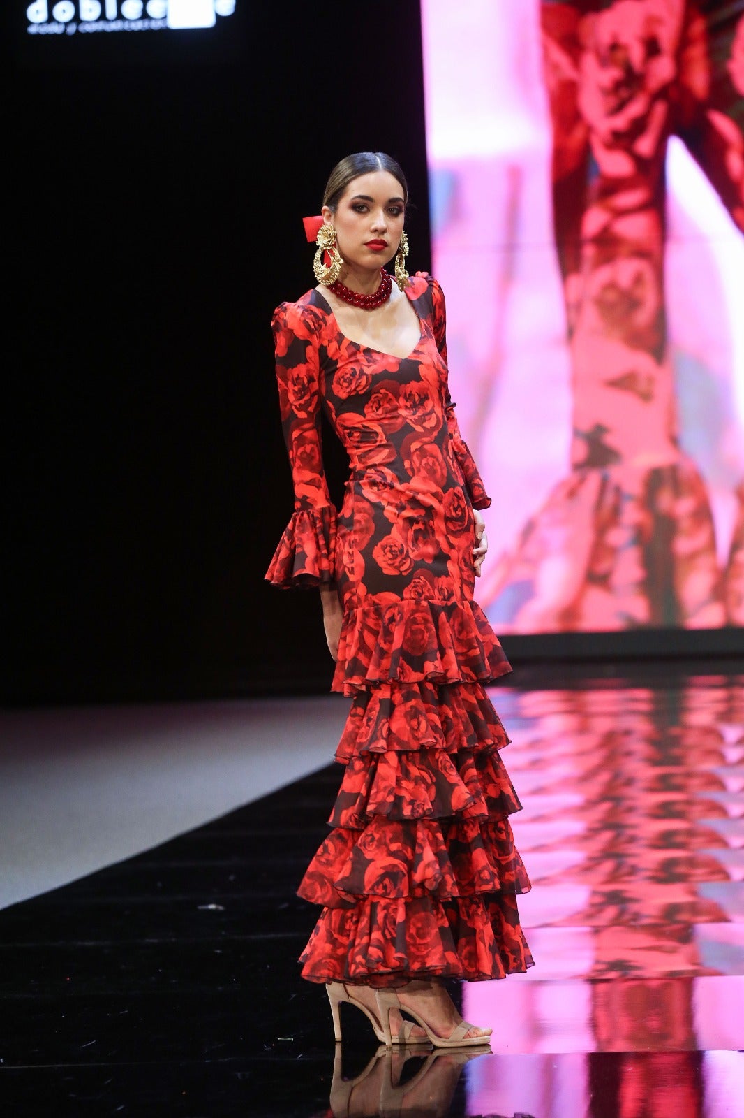 El desfile de Rosa Pedroche en SIMOF 2025, en imágenes