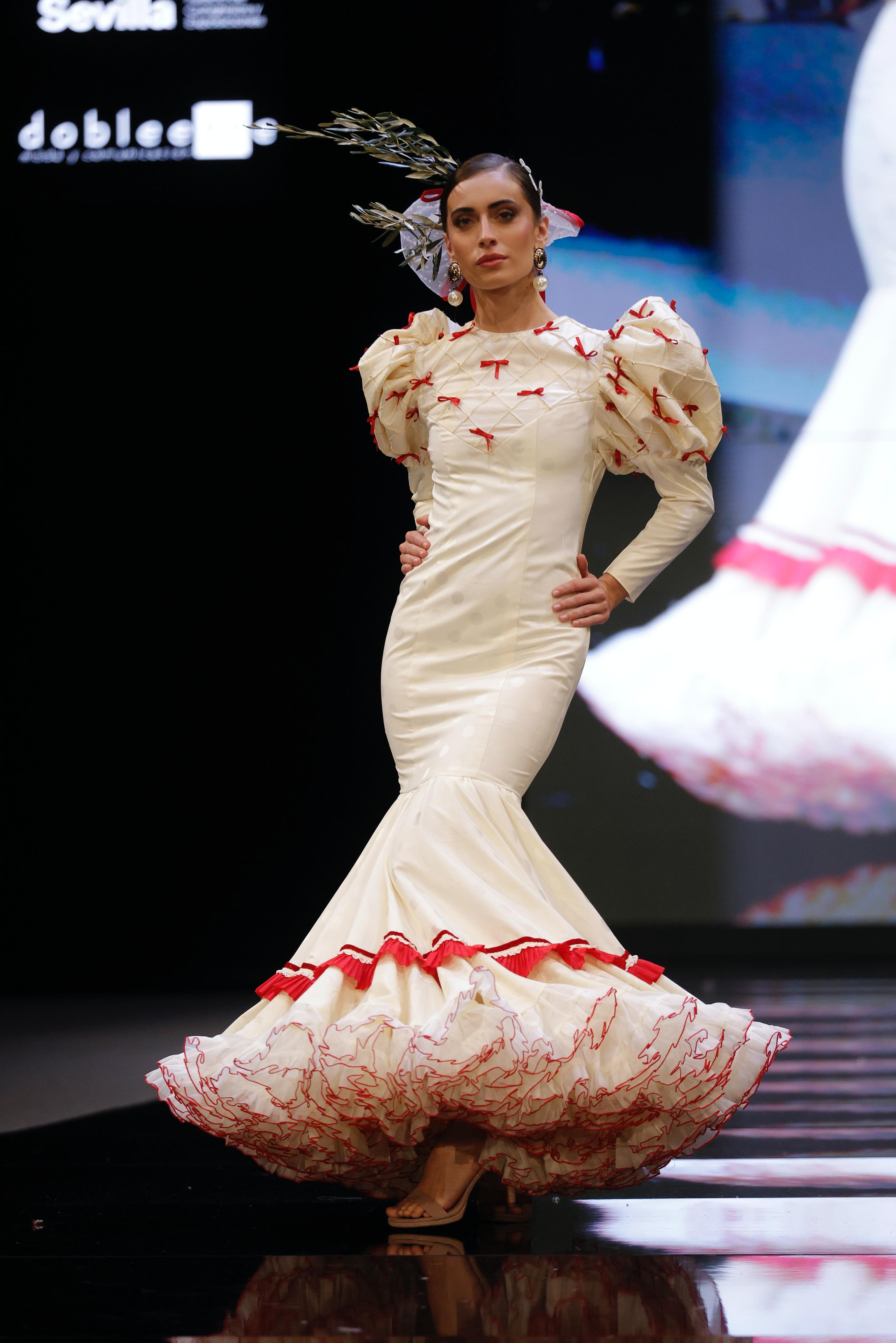 El desfile de María Amador y Teresa Ninú Atelier en SIMOF 2025