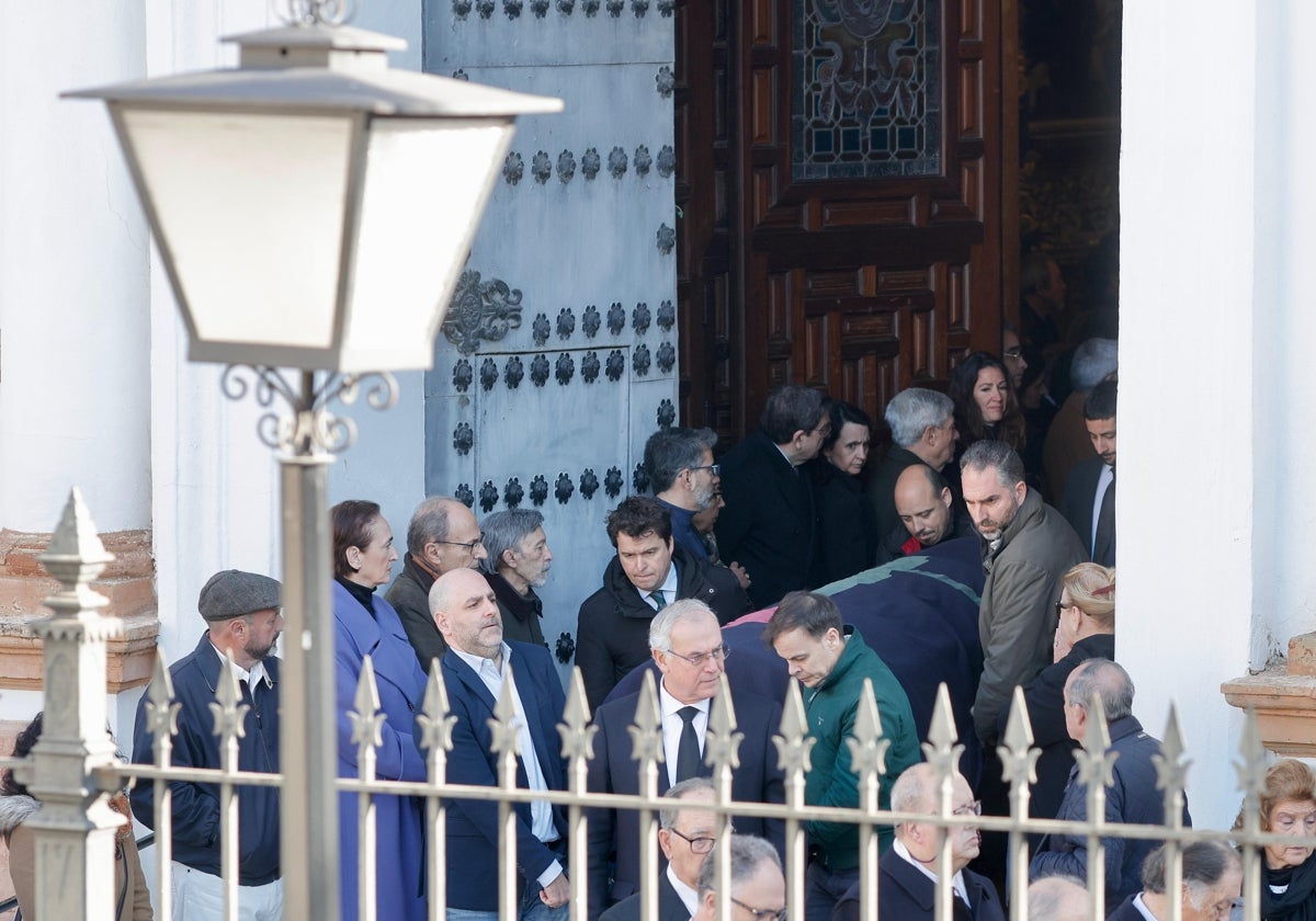 Un momento de la misa funeral dedicada a Enrique Valdivieso y Carmen Martínez