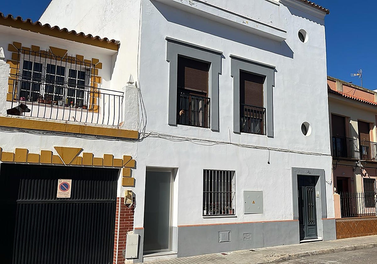 El domicilio de Brenes, en la calle 28 de febrero, donde se ha producido el crimen