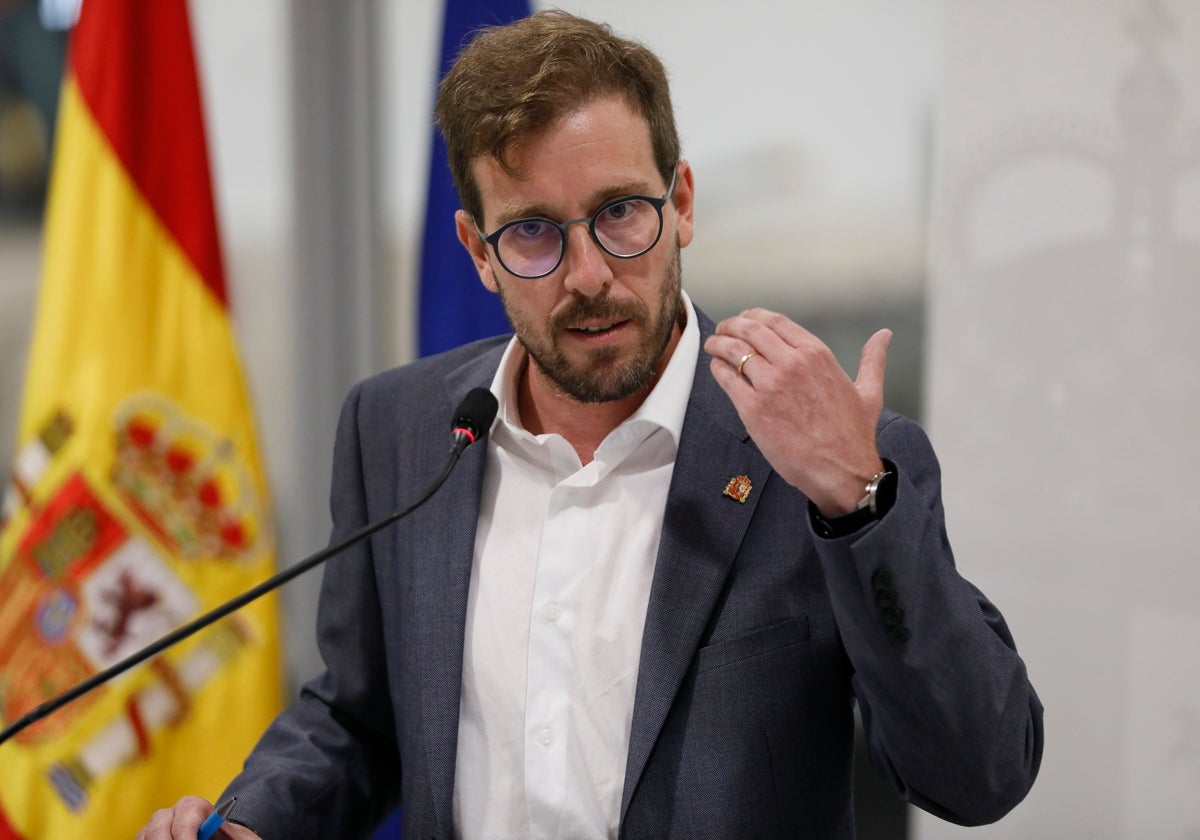 El subdelegado del Gobierno de España en Sevilla, Francisco Toscano