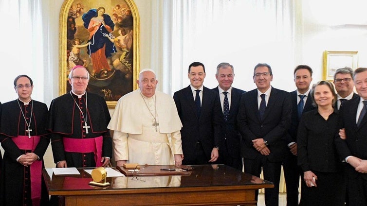 Sevilla invita al Papa Francisco a visitar la ciudad para conocer sus cofradías