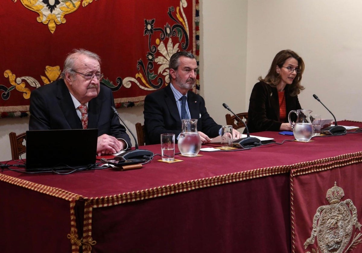 Ramón María Serrera, Marcelo Maestre León y la duquesa de Arcos durante la inauguración