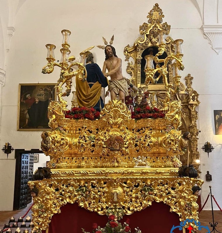 El Cristo de la Columna de Carmona en el paso de misterio preparado para el Jueves Santo