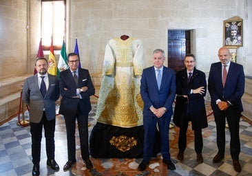 San Gonzalo presenta la túnica del 50 aniversario del Señor del Soberano Poder