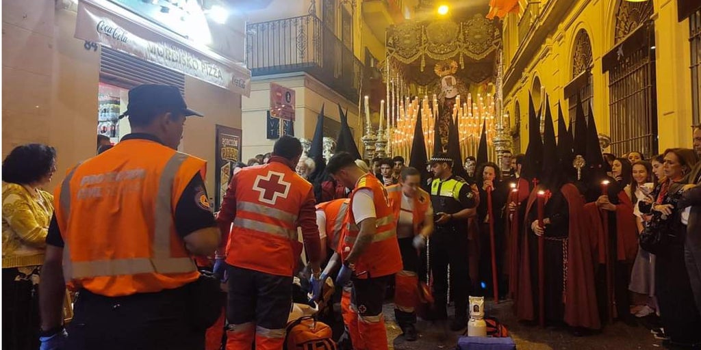 Sevilla pagará casi 300.000 euros por el dispositivo sanitario extraordinario de la Semana Santa y la Feria